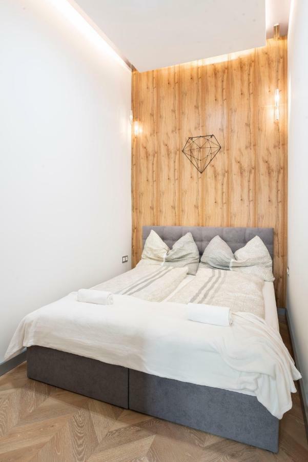 Modern 2 Bedroom Apartment With Free Airport Transfer Budapest Exterior photo